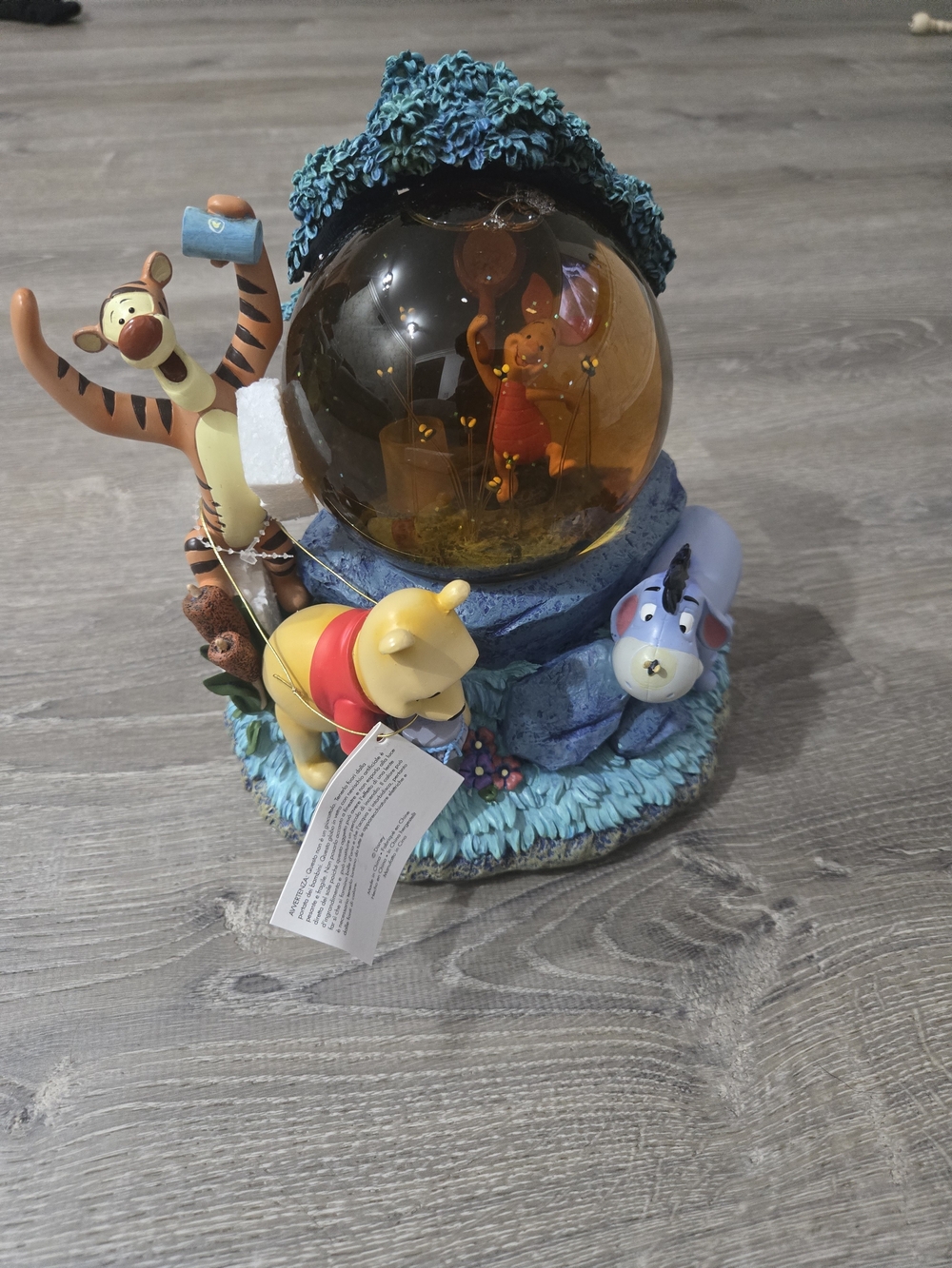 Rare Vintage Disney Winnie the Pooh and Friends Musical SNOW GLOBE Original Box